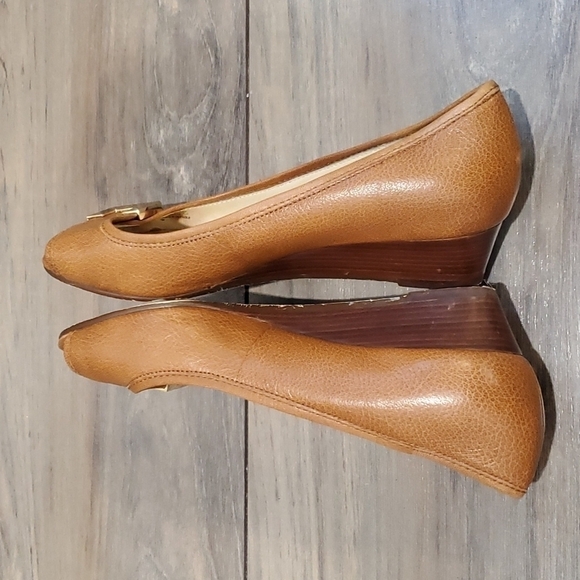 Michael Michael Kors Women Dress Wedge leather shoes Peep Toe sz 7M - Picture 8 of 13